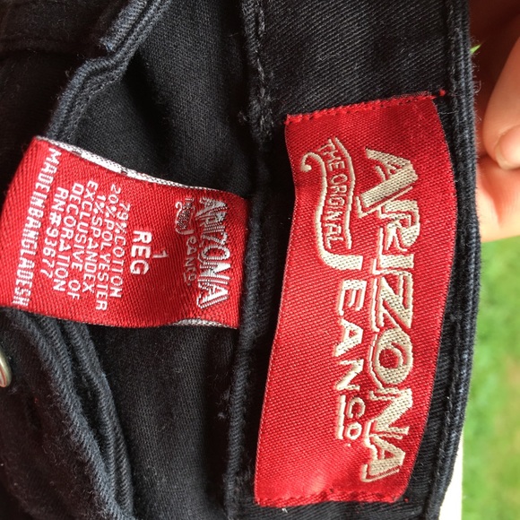 Black jean shorts - Picture 3 of 3